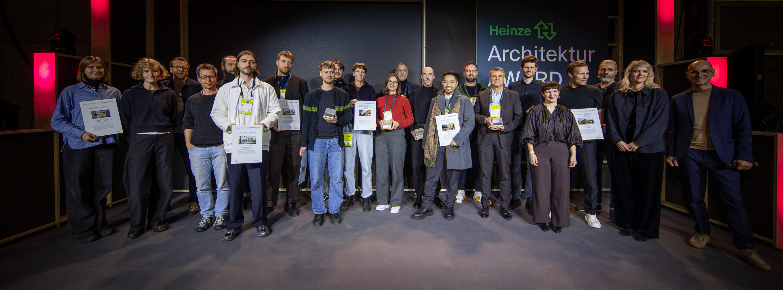 Herzlichen Glückwunsch an die Preisträgerinnen und Preisträger des Heinze ArchitekturAWARDs 2025 (Foto: © Marcus Jacobs )